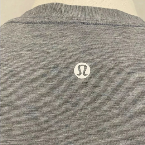 Lululemon Love Tee Heathered Gray Size 4 - Picture 5 of 5